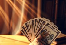How to Read Tarot Like a Pro: Step-by-Step Beginner’s Guide